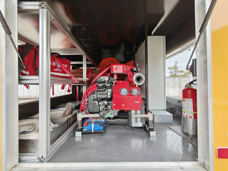 星通牌XTP5037XXHJXFC-QC6救險(xiǎn)車公告圖片