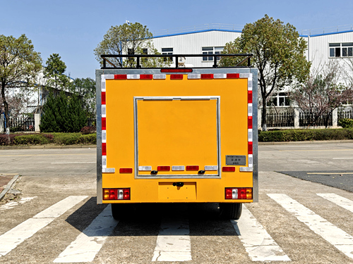 星通牌XTP5037XXHJXFC-QC6救險(xiǎn)車公告圖片