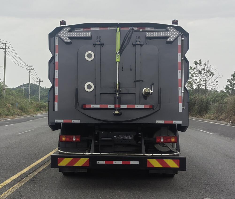 玉柴專汽牌NZ5181TXSLZ洗掃車公告圖片