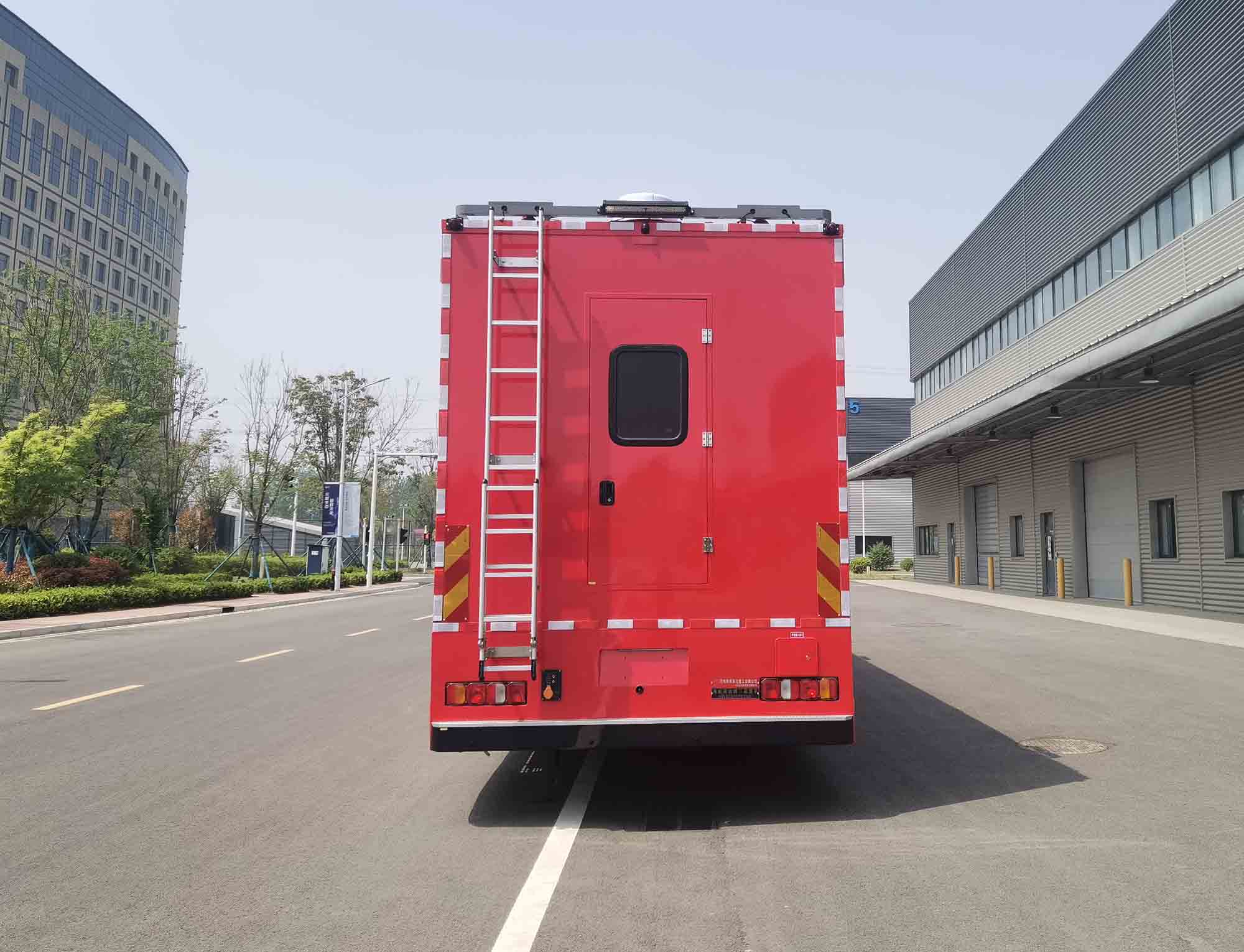 海威英達牌HWA5200TSYS6宿營車公告圖片