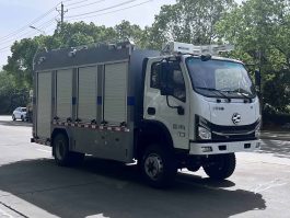 大流量排水抢险车
