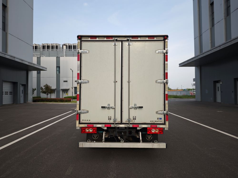 福田牌BJ5040XXYEVZ5純電動廂式貨車公告圖片