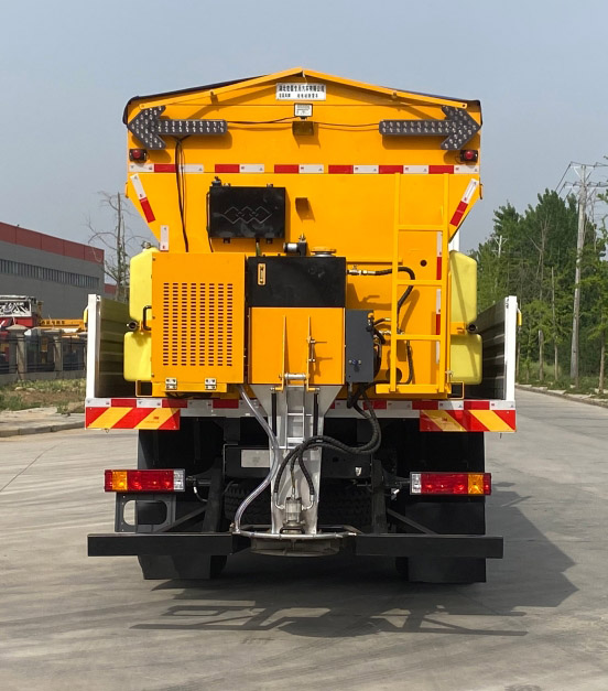 宏磊風(fēng)牌HLF5187TCXZLBEV純電動(dòng)除雪車(chē)公告圖片