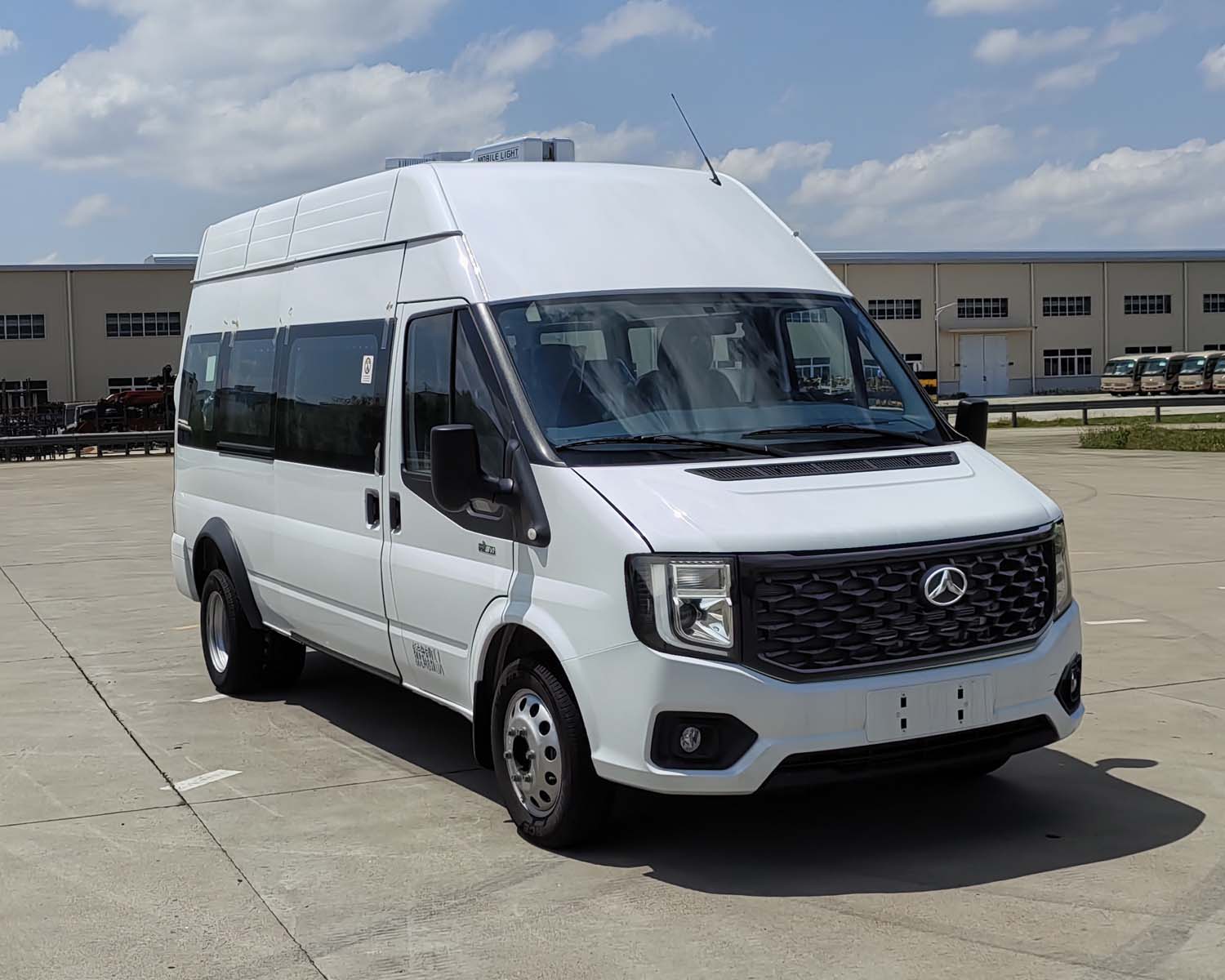 晶馬牌JMV5040XYB6運(yùn)兵車