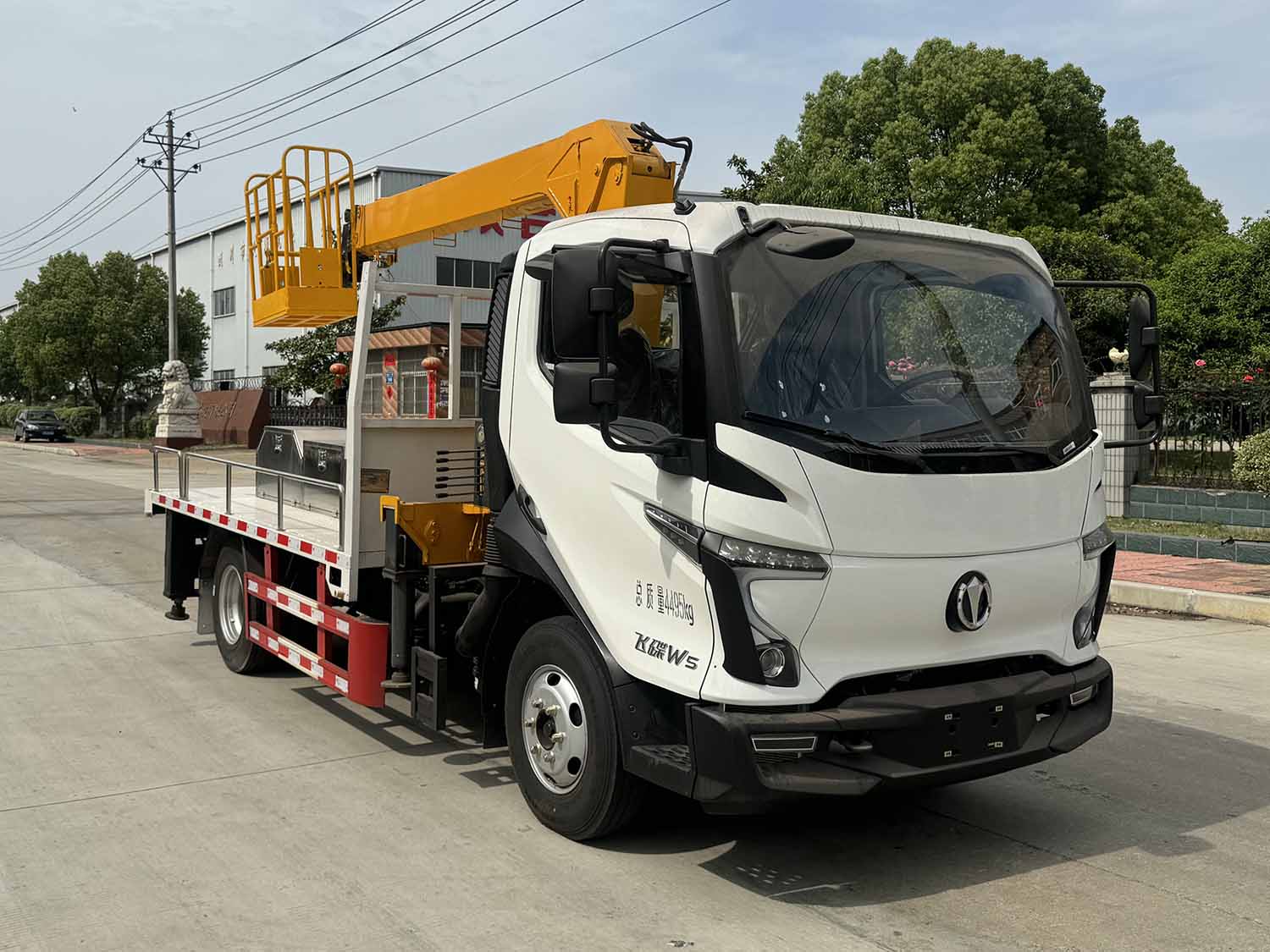 舜德牌SDS5040XJXFD6抽油機(jī)檢修車