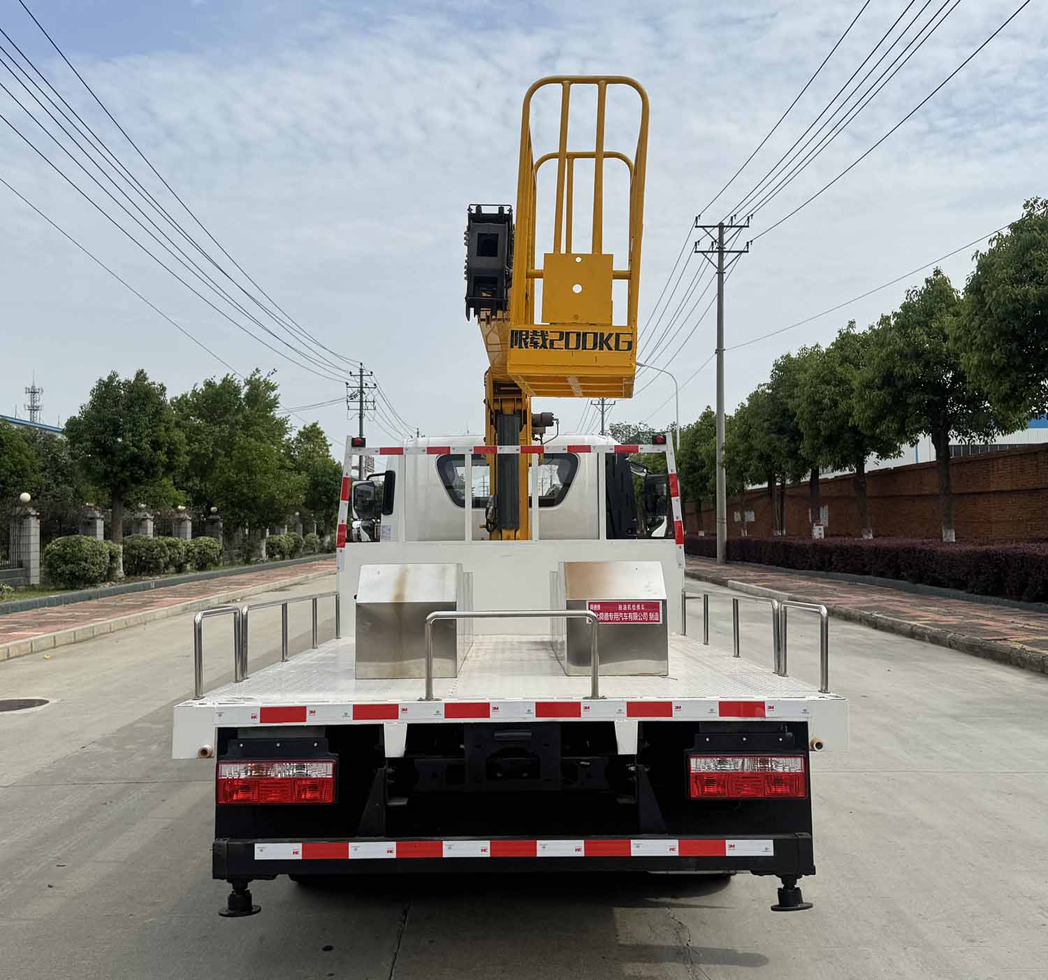 舜德牌SDS5040XJXFD6抽油機檢修車公告圖片