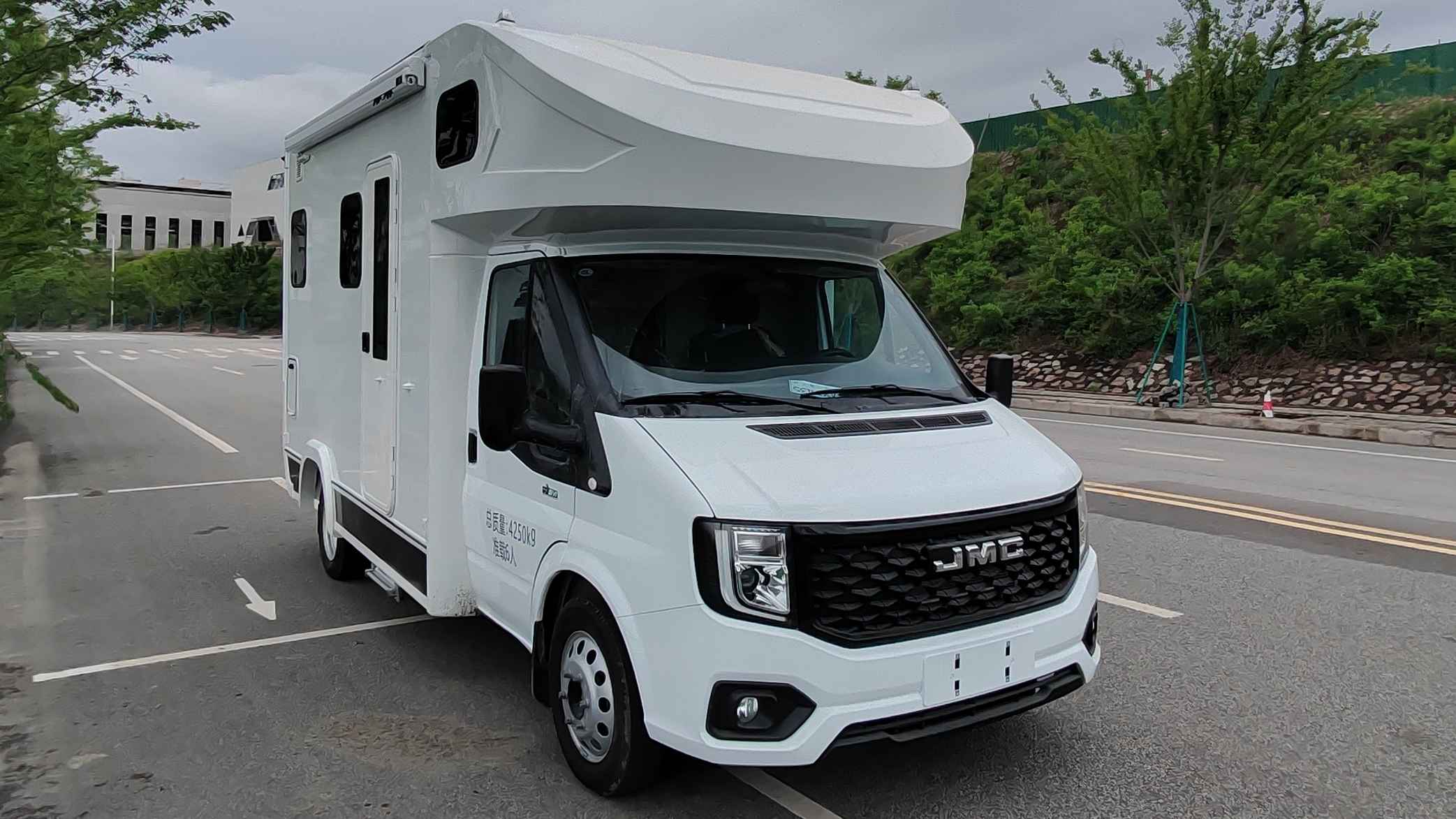 KLV5042XLJDA型旅居車圖片