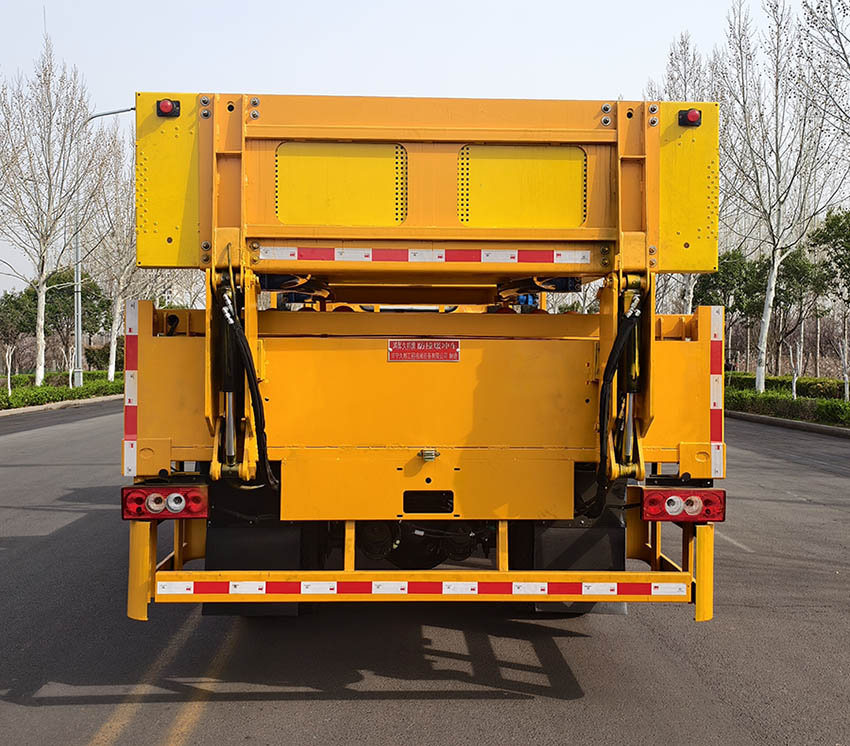 鴻昇久邦牌JBP5120TFZBJ6防撞緩沖車公告圖片