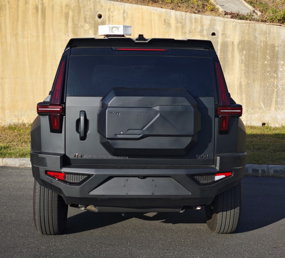 猛士牌EQ5042XZHMV6REEV3插電式增程混合動力指揮車公告圖片