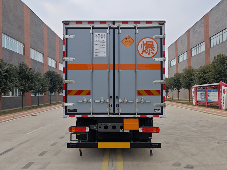 新飛牌XKC5185XQY6Z爆破器材運輸車公告圖片