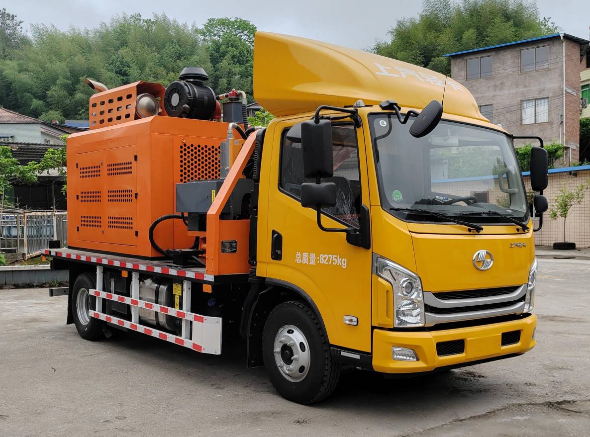 渝宏精工牌YHQ5080TQX160A護(hù)欄搶修車