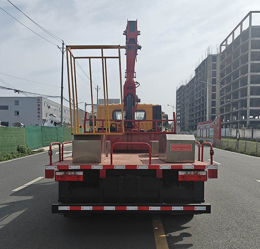 力海通牌HLH5046XJXEQ6抽油機檢修車公告圖片