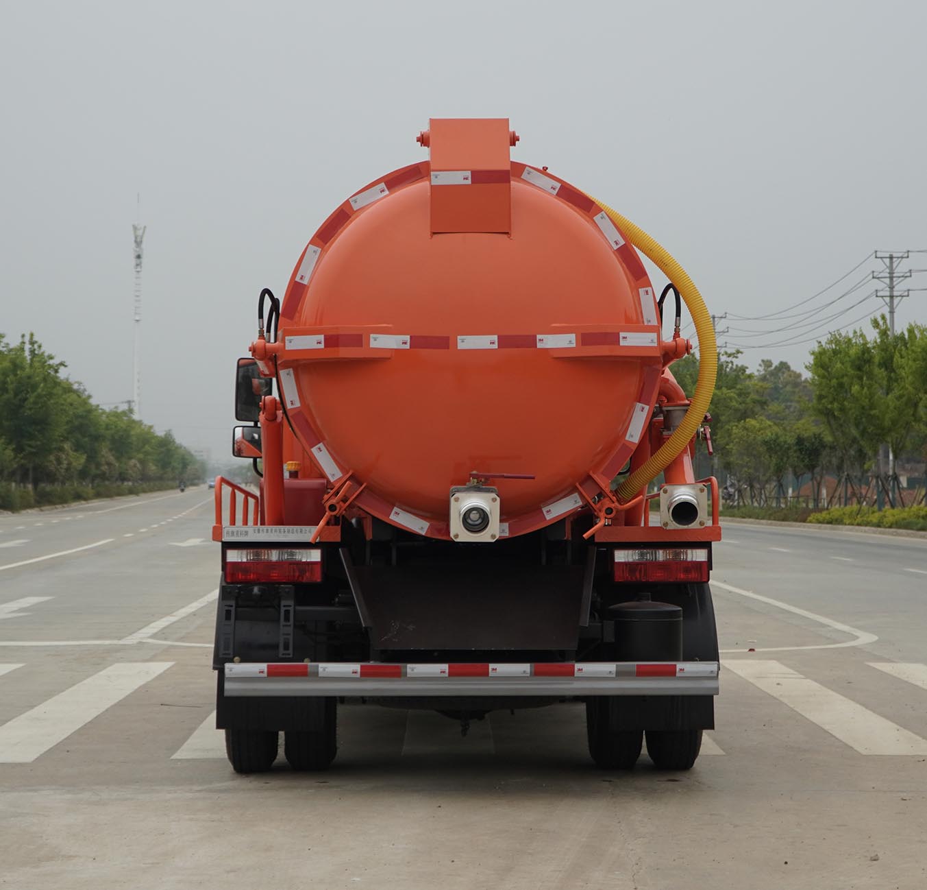 傳旗重科牌CQH5070GXW6EQ吸污車(chē)公告圖片