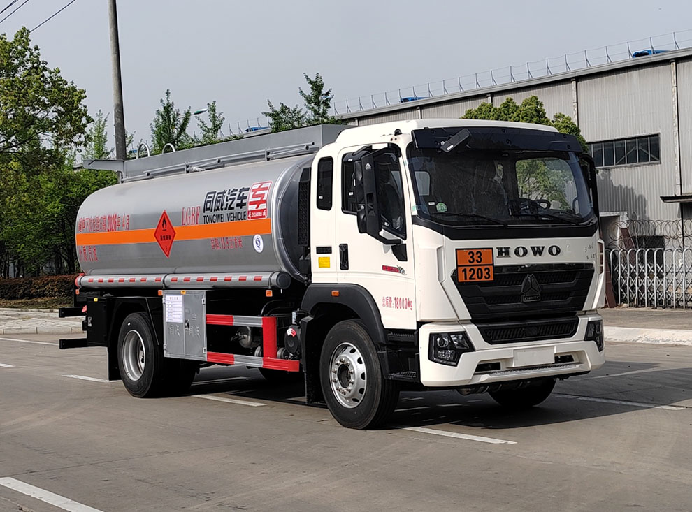 專威牌HTW5187GJYZZQ6加油車公告圖片