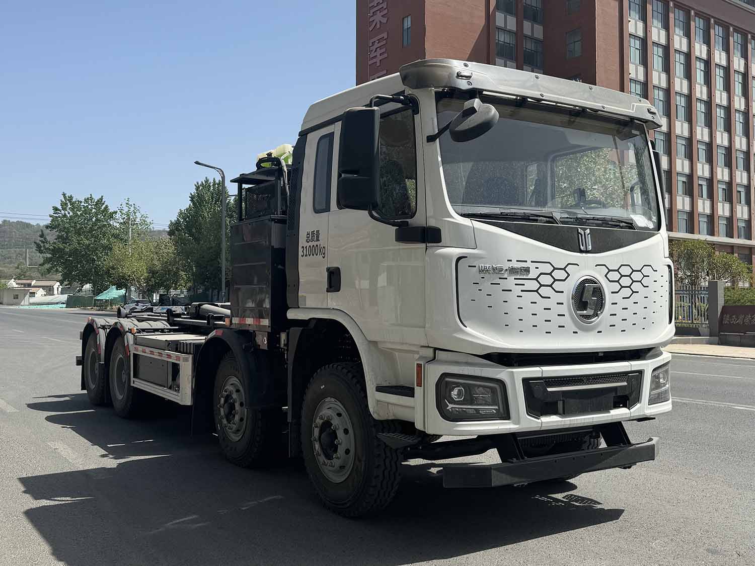 啟敬牌QHV5315ZXXSXBEV純電動車廂可卸式垃圾車公告圖片