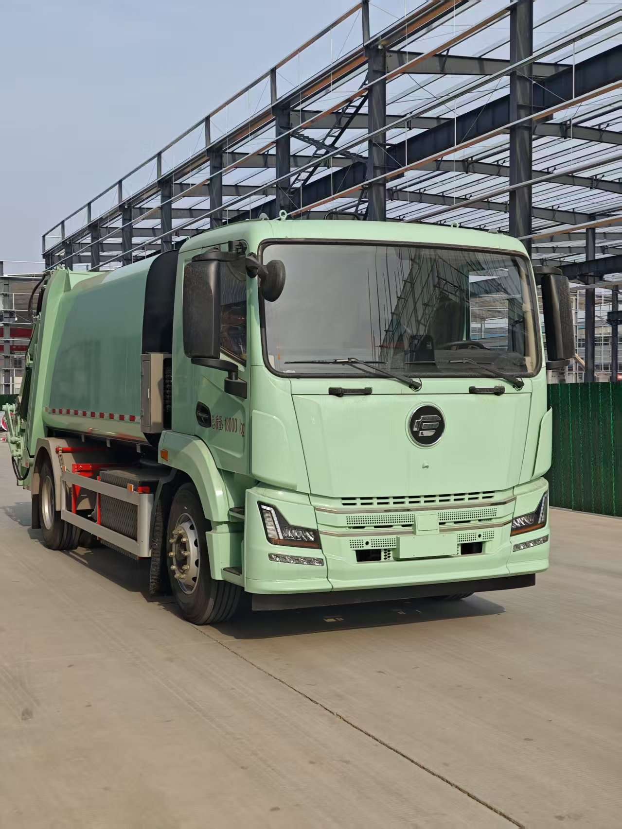 楚風(fēng)牌HQG5180ZYSEVCS純電動壓縮式垃圾車