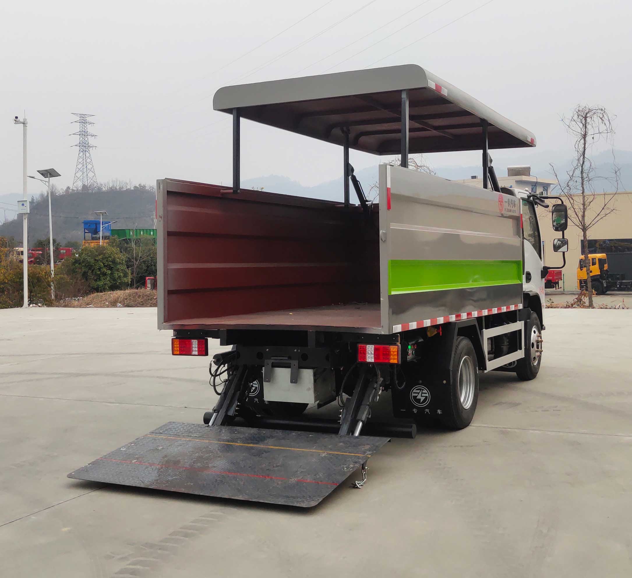 專致牌YZZ5040XTYST6密閉式桶裝垃圾車公告圖片