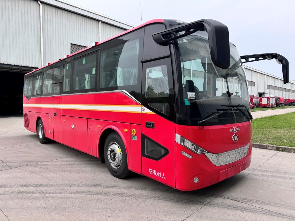 云鶴牌WHG5160XYB運(yùn)兵車(chē)