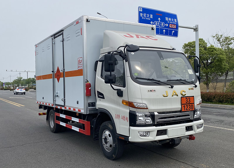 楚飛牌CLQ5045XRY6HFC易燃液體廂式運輸車公告圖片