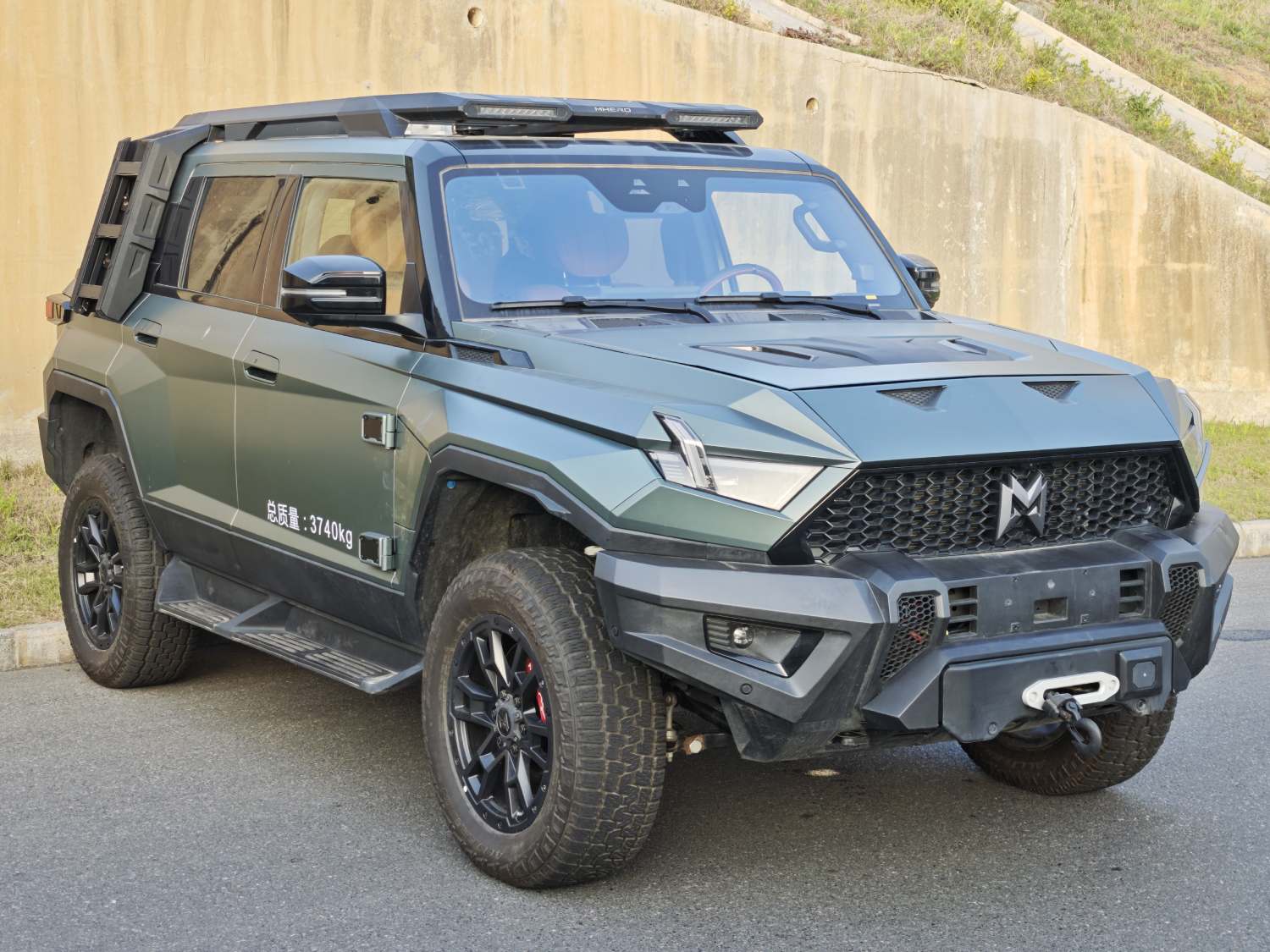 猛士牌EQ5042XZHMV6REEV2插電式增程混合動力指揮車