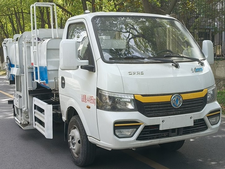 東風(fēng)牌DFA5040ZZZ1BEVE純電動自裝卸式垃圾車