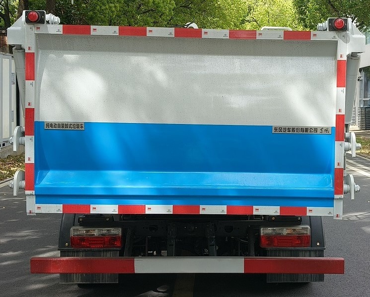東風(fēng)牌DFA5040ZZZ1BEVE純電動(dòng)自裝卸式垃圾車公告圖片