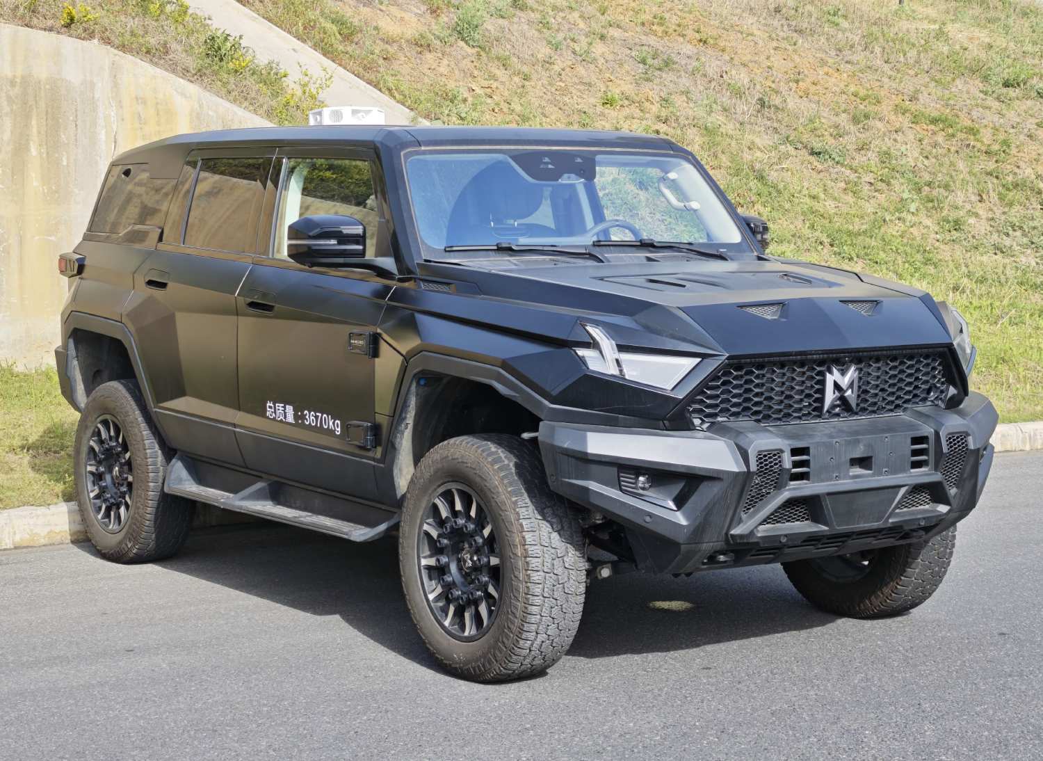 EQ5042XZHMV6REEV1型插電式增程混合動力指揮車圖片