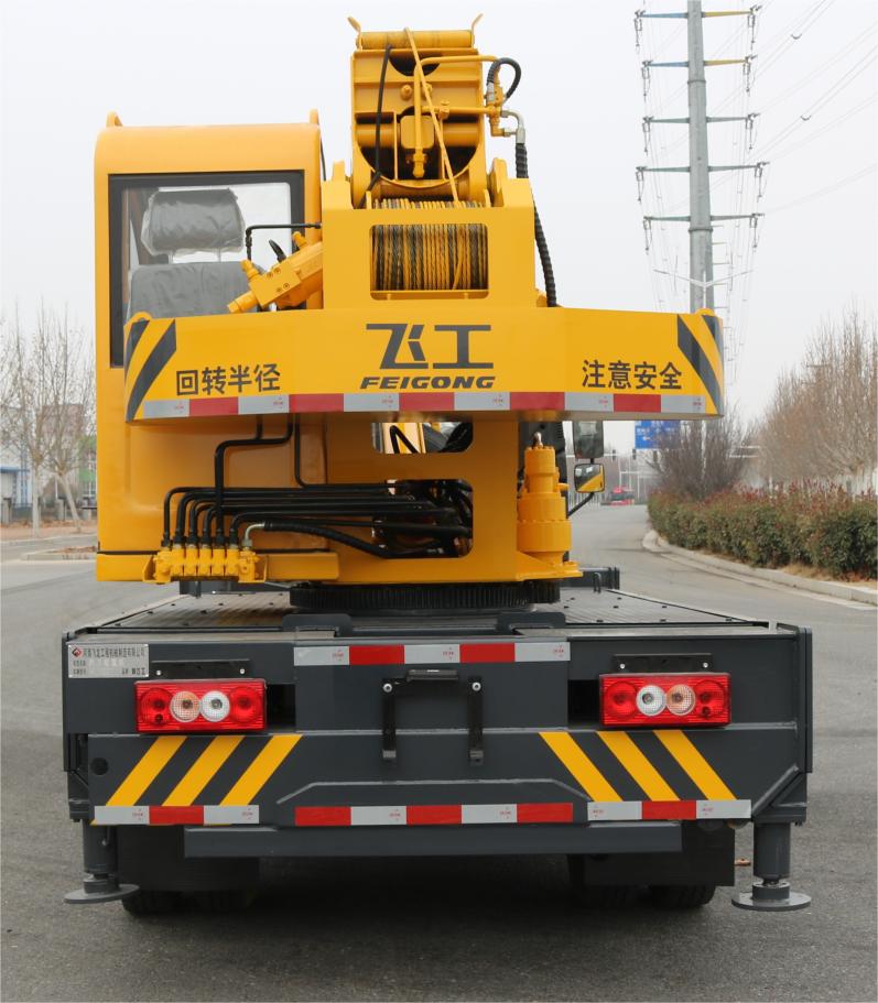 新飛工牌HFL5092JQZ汽車起重機公告圖片