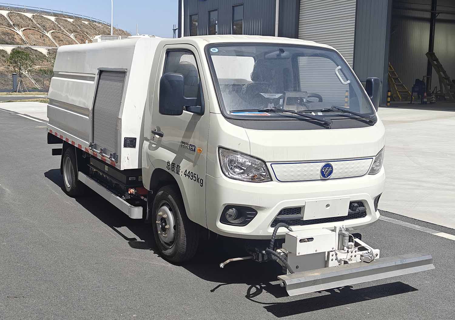 啟敬牌QHV5045TYHBJBEV純電動路面養(yǎng)護(hù)車