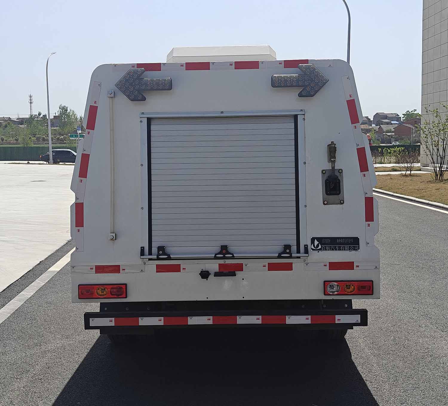 啟敬牌QHV5045TYHBJBEV純電動路面養(yǎng)護車公告圖片