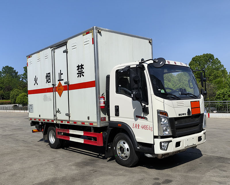 程力牌CL5046XQY6BXW爆破器材運輸車