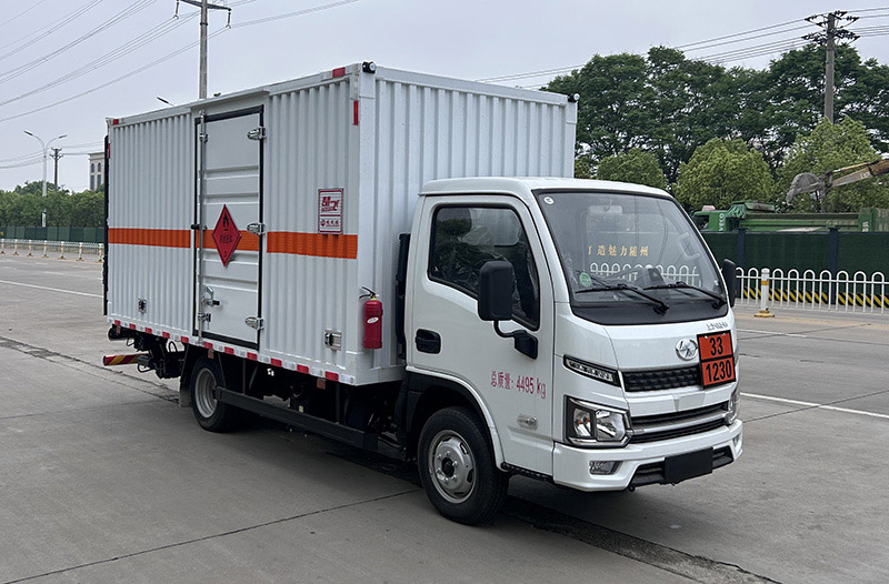 楚飛牌CLQ5040XRY6S易燃液體廂式運輸車公告圖片