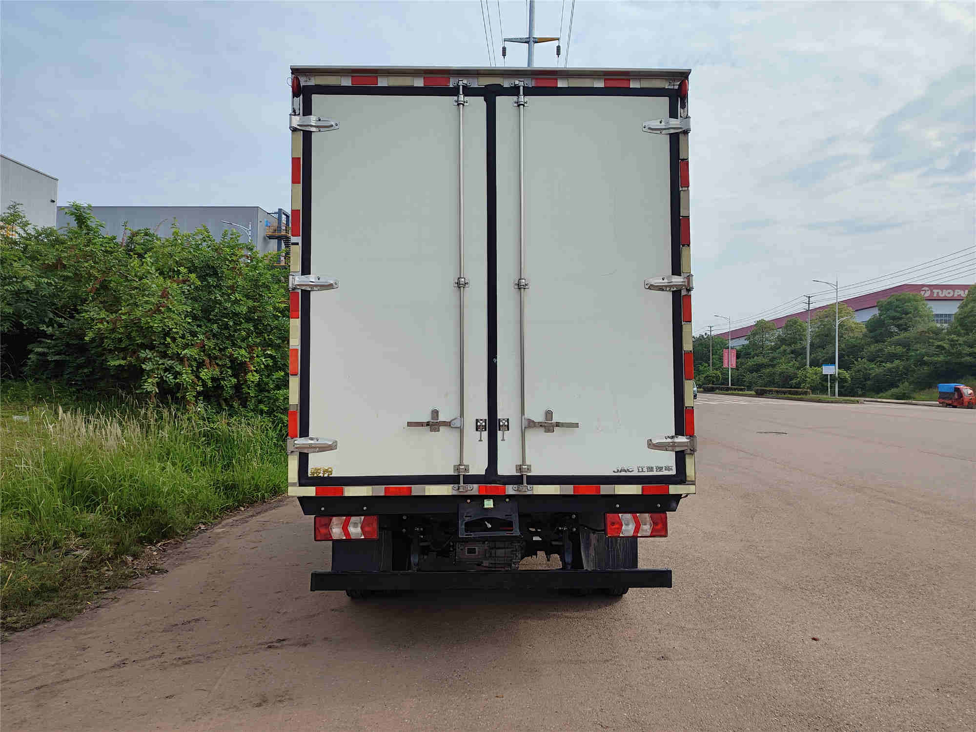 江淮牌HFC5043XLCP5EV1N純電動(dòng)冷藏車公告圖片