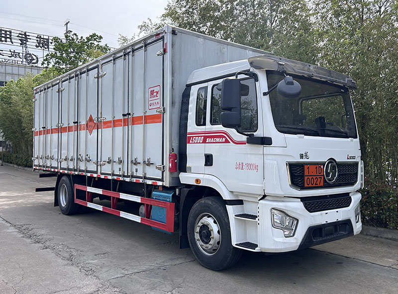 楚飛牌CLQ5180XQY6SX爆破器材運(yùn)輸車公告圖片