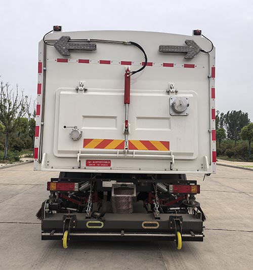 虹宇牌HYS5182TXCBEV純電動吸塵車公告圖片