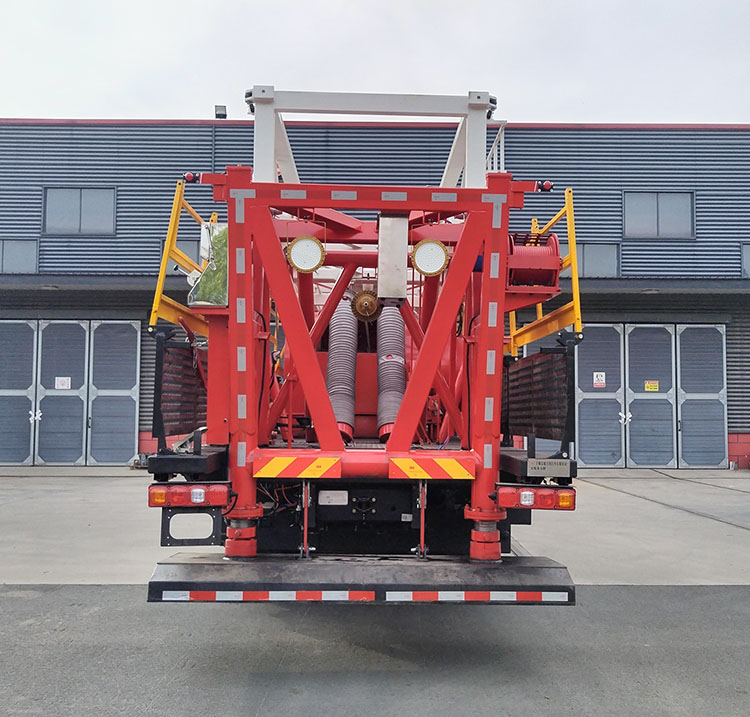 寶旭龍卡牌EBX5357TXJ修井機(jī)公告圖片