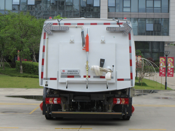 福龍馬牌FLM5080TXSSZBEVL純電動洗掃車公告圖片