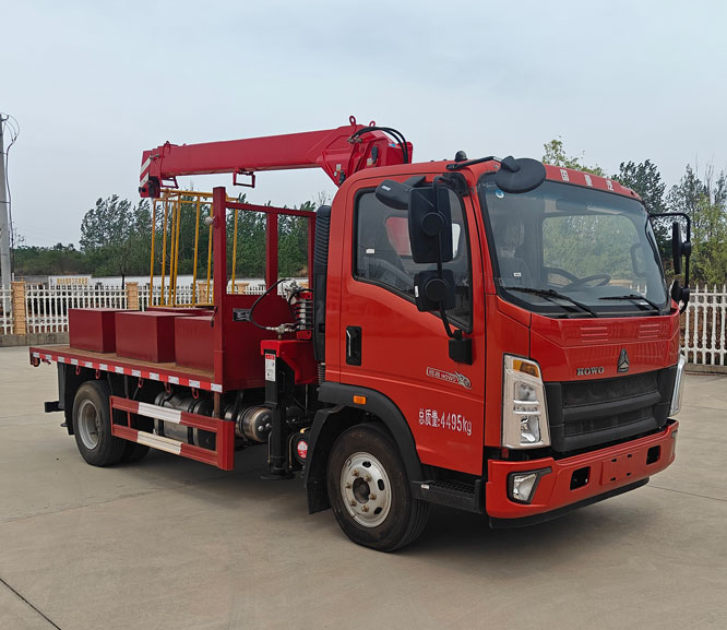 布隆牌LLL5047XJXZ6抽油機(jī)檢修車