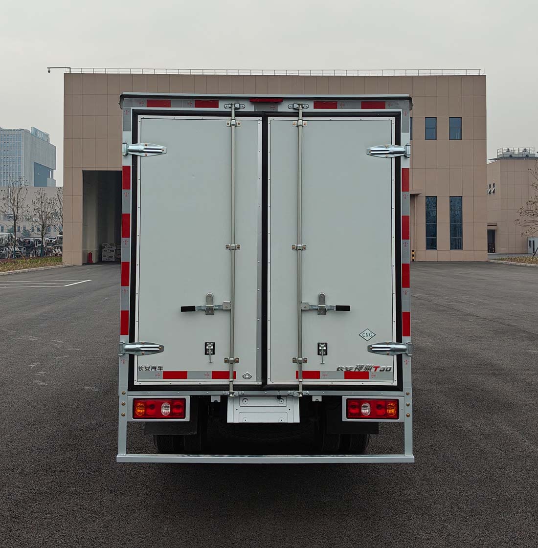 長安牌SC5038XXYDAAA6NG廂式貨車公告圖片