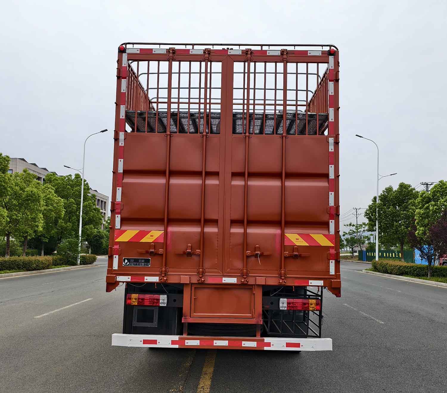 啟敬牌QHV5310CCQLZ6畜禽運(yùn)輸車公告圖片