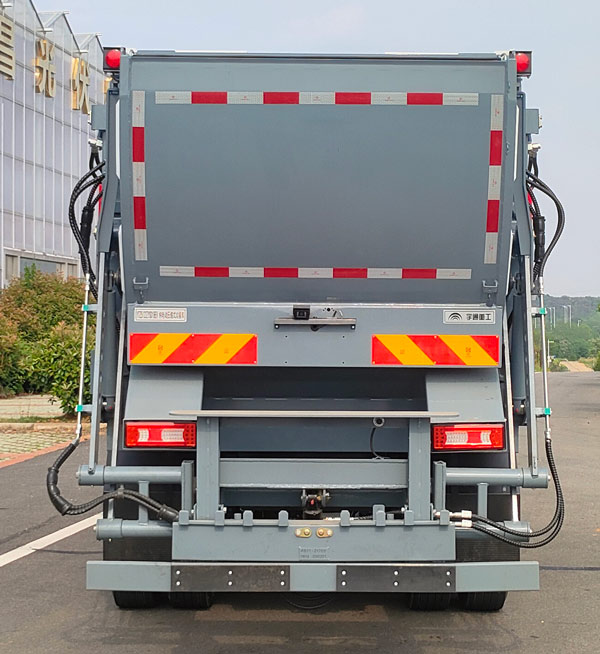 宇通牌YTZ5122ZYSD1BEV純電動壓縮式垃圾車公告圖片