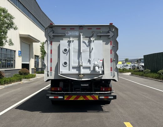 廣環(huán)牌GH5189TXSLZBEV純電動洗掃車公告圖片