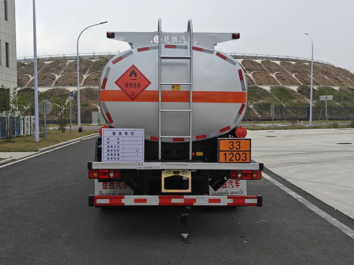 楚勝牌CSC5121GJYEZ6加油車公告圖片