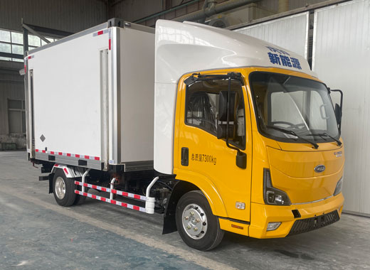 慶鈴牌QL5070ZKXBEVBNHAJ純電動(dòng)車(chē)廂可卸式汽車(chē)公告圖片