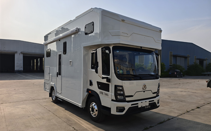 鴻天牛牌HTN5073XLJ旅居車