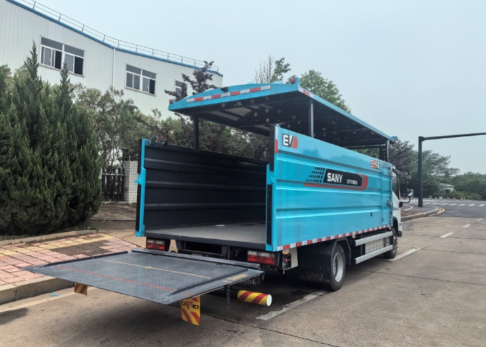 三一牌SYS5080XTYDFABEV純電動密閉式桶裝垃圾車公告圖片