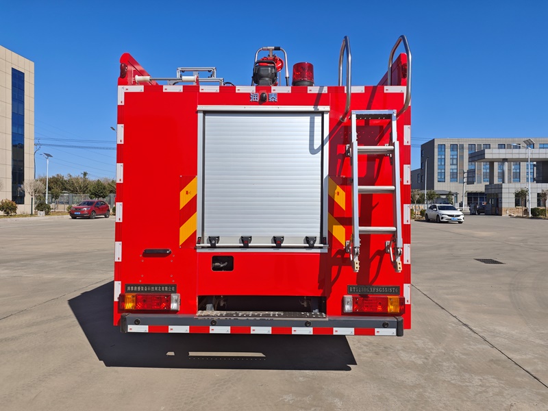 潤(rùn)泰牌RT5130GXFSG55/ST6水罐消防車(chē)公告圖片