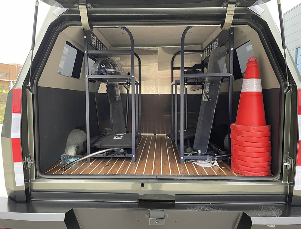 長(zhǎng)平戰(zhàn)甲牌CPC5050TXUYY6J巡邏車公告圖片