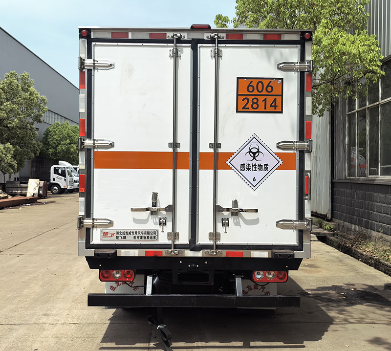 楚飛牌CLQ5031XYY6S醫(yī)療廢物轉(zhuǎn)運車公告圖片