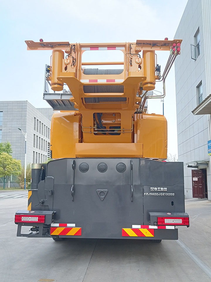 徐工牌XZJ5600JQZ130G8汽車(chē)起重機(jī)公告圖片